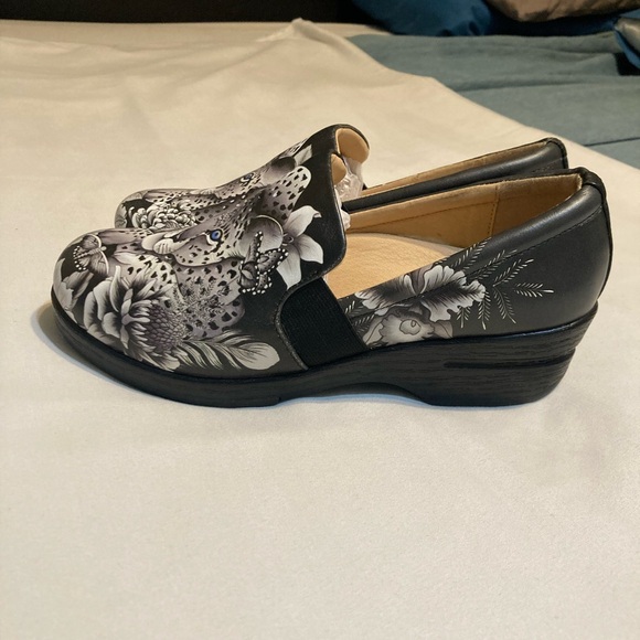 Anuschka Leather Clog - Cleopatras Leopard - Size 7 - Picture 4 of 9